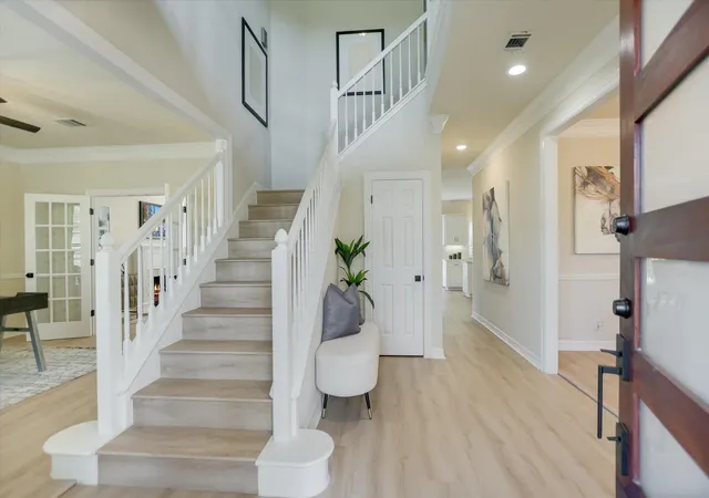 Photo 4 of Single family home for sale at 5901 Round Table Cv, Austin, TX 78746 | MLS# 9215034 | Listing updated on 2026-10-08