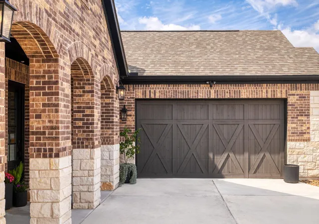 Photo 3 of Single family home for sale at 17305 Autumn Fls Dr, Manor, TX 78653 | MLS# 4460940 | Listing updated on 2026-09-26