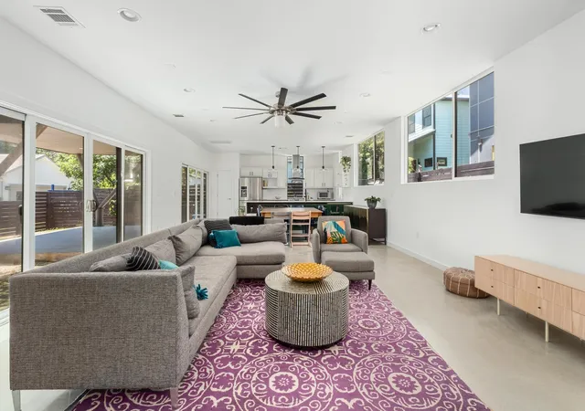 Photo 3 of Single family home for sale at 1606 Salina St, Austin, TX 78702 | MLS# 9634578 | Listing updated on 2026-09-17