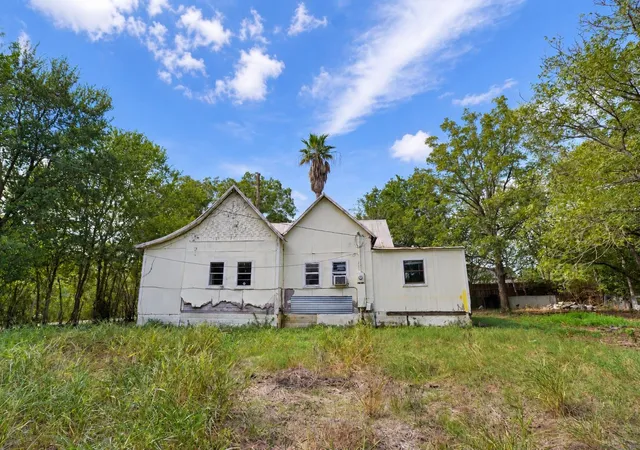 Photo 1 of Single family home for sale at 124 Fm 2571, Smithville, TX 78957 | MLS# 3264006 | Listing updated on 2026-09-22