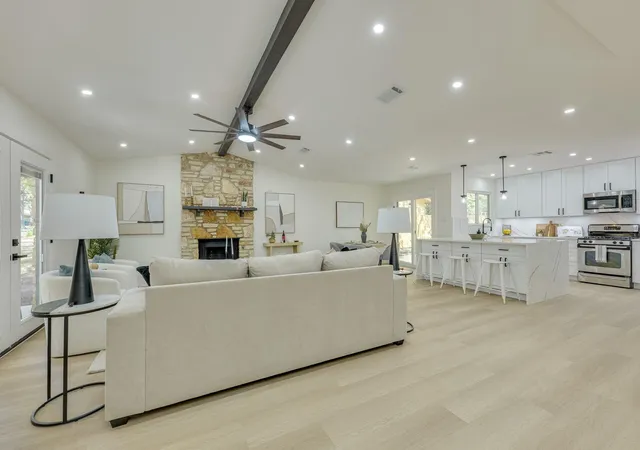 Photo 2 of Single family home for sale at 8909 Texas Sun Dr, Austin, TX 78748 | MLS# 5052030 | Listing updated on 2026-09-23