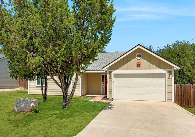 Photo 3 of Single family home for sale at 112 Brianna Cir, Johnson City, TX 78636 | MLS# 4815757 | Listing updated on 2026-10-09