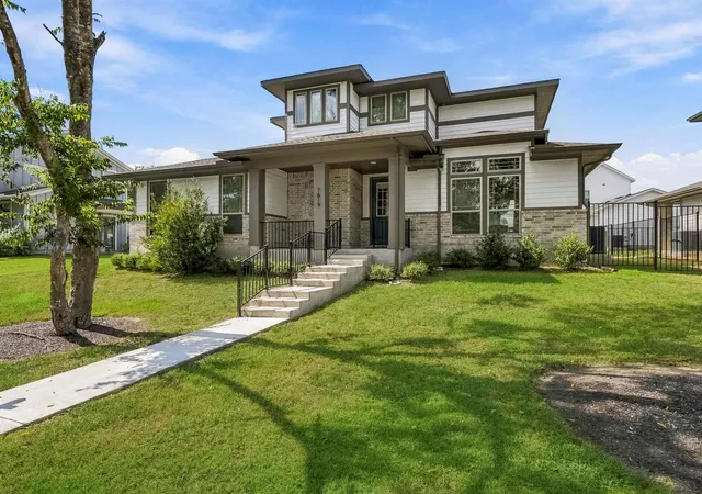 Photo 1 of Single family home for sale at 7619 Boyd Hvn Dr, Austin, TX 78744 | MLS# 9182671 | Listing updated on 2026-10-08