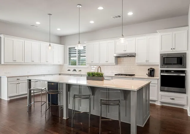Photo 4 of Single family home for sale at 520 Hazy Hills Loop, Dripping Springs, TX 78620 | MLS# 9910753 | Listing updated on 2026-09-23