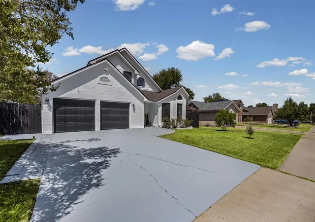 Photo 2 of Single family home for sale at 3006 Overland St, Round Rock, TX 78681 | MLS# 2505895 | Listing updated on 2026-10-06