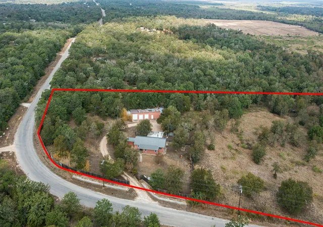 Single family home for sale at 212 Thousand Oaks Dr, Cedar Creek, TX 78612 | MLS# 3509566