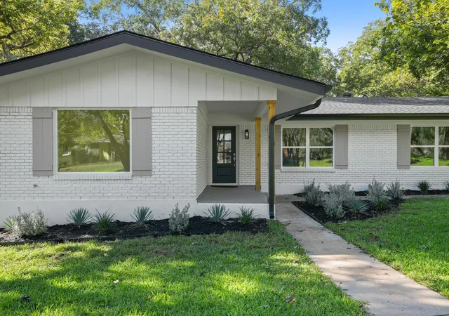 Photo 2 of Single family home for sale at 305 W Caddo St, Austin, TX 78753 | MLS# 8747642 | Listing updated on 2026-10-29