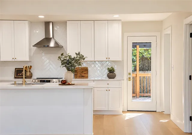 Photo 4 of Single family home for sale at 305 W Caddo St, Austin, TX 78753 | MLS# 8747642 | Listing updated on 2026-10-29