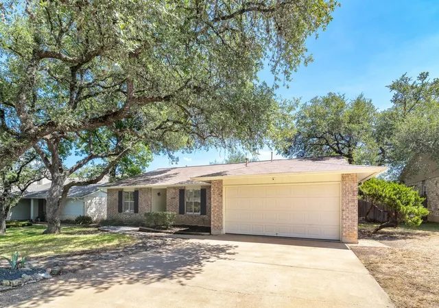 Photo 3 of Single family home for sale at 6305 Sanderson Ave, Austin, TX 78749 | MLS# 9738860 | Listing updated on 2026-09-19