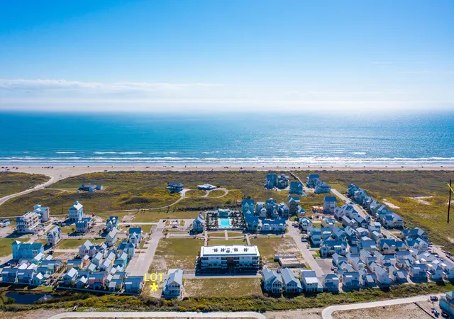 Photo 1 of Land for sale at 607 W Center Sq, Port Aransas, TX 78373 | MLS# 1689738 | Listing updated on 2026-09-22