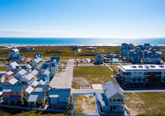 Photo 3 of Land for sale at 607 W Center Sq, Port Aransas, TX 78373 | MLS# 1689738 | Listing updated on 2026-09-22