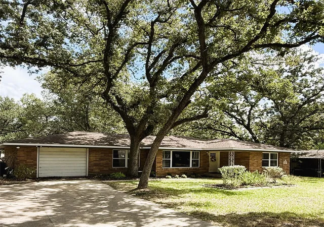 Photo 1 of Single family home for sale at 2106 Vogel Ave, Rockdale, TX 76567 | MLS# 5028868 | Listing updated on 2026-10-03