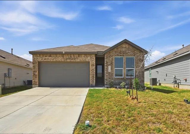Photo 2 of Single family home for sale at 9116 Luciano Pl, Seguin, TX 78155 | MLS# 5941933 | Listing updated on 2026-09-22