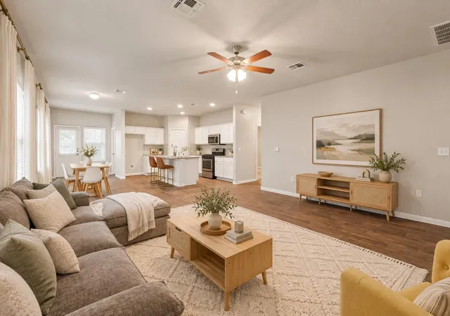 Photo 4 of Single family home for sale at 10908 Defender Trl, Austin, TX 78754 | MLS# 4015221 | Listing updated on 2026-10-26
