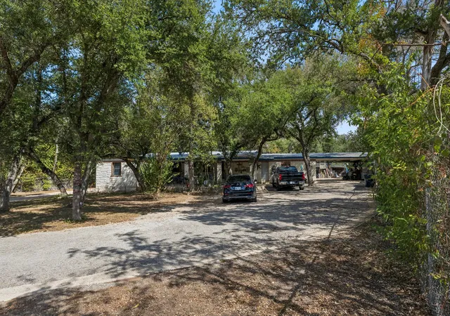 Photo 4 of Manufactured home for sale at 13419 Frostdale Dr, Cedar Park, TX 78613 | MLS# 1040395 | Listing updated on 2026-10-03