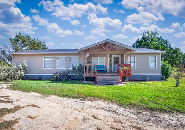Photo 4 of Manufactured home for sale at 268 County Rd 4128, Lampasas, TX 76550 | MLS# 5230431 | Listing updated on 2026-09-26