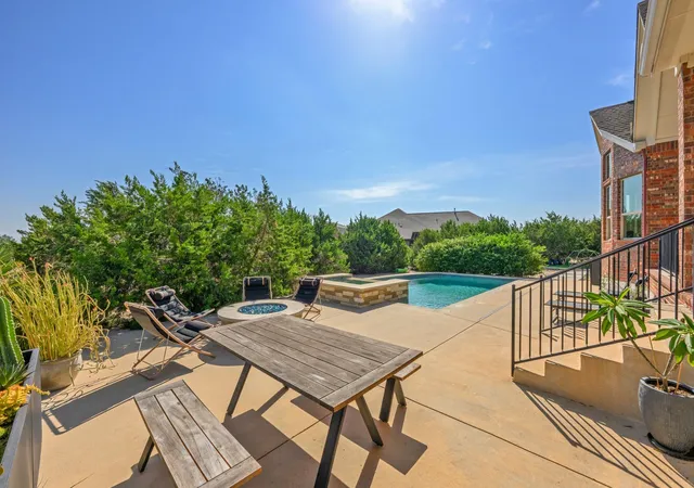 Photo 4 of Single family home for sale at 1220 Bearkat Cyn Dr, Dripping Springs, TX 78620 | MLS# 3303633 | Listing updated on 2026-10-08