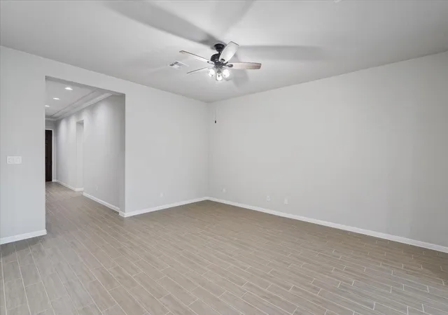 Photo 4 of Single family home for sale at 140 Scenic Hills Cir, Georgetown, TX 78628 | MLS# 7727965 | Listing updated on 2026-09-17