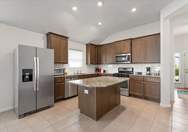 Photo 3 of Single family home for sale at 102 Patrick Herndon Dr, Bastrop, TX 78602 | MLS# 5802052 | Listing updated on 2026-09-18
