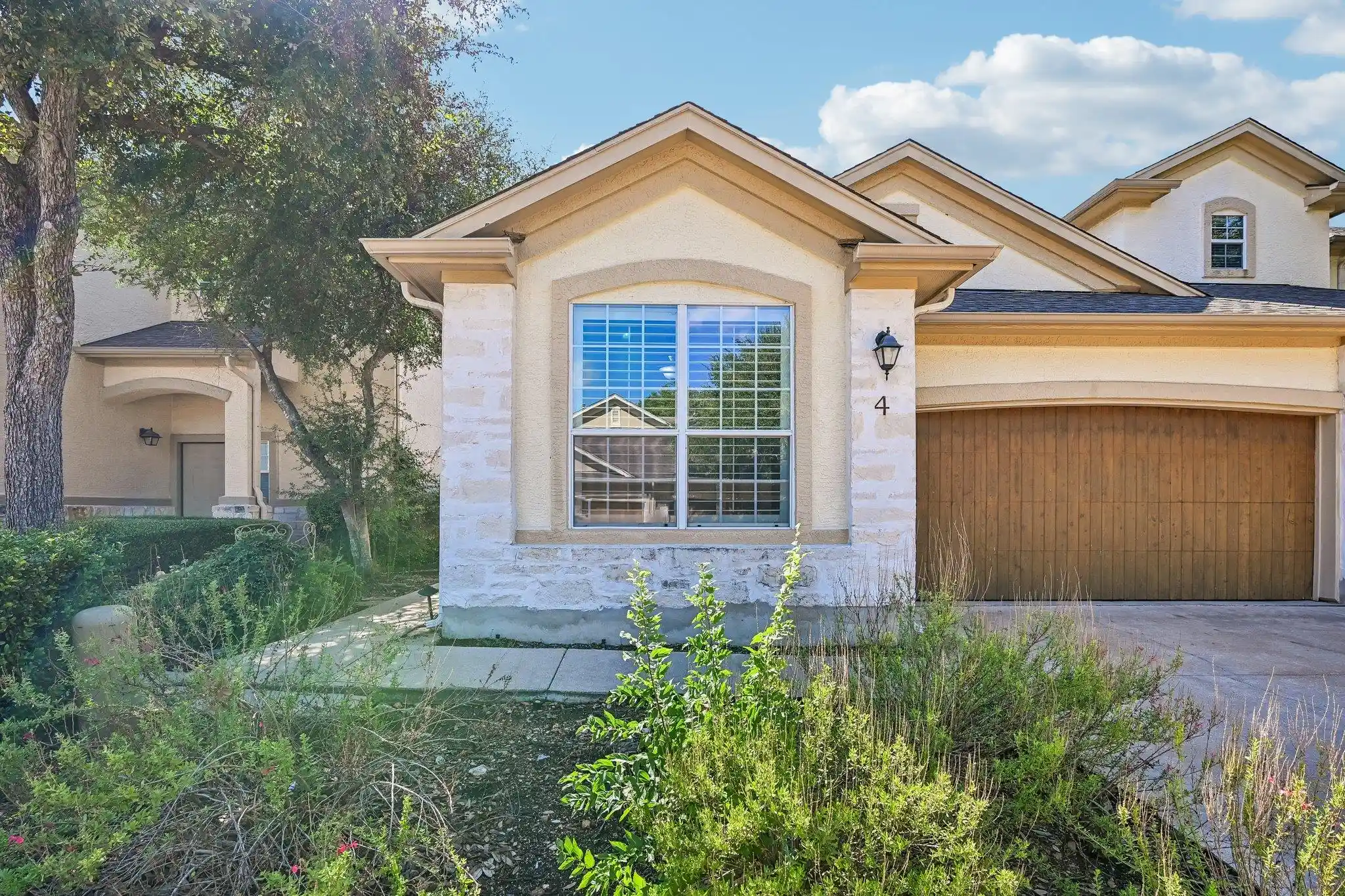 Listing Photo 2 - Condo for sale in 7708 San Felipe Blvd located at 7708 San Felipe Blvd, Austin, TX 78729 - Unit 7708 San Felipe Blvd