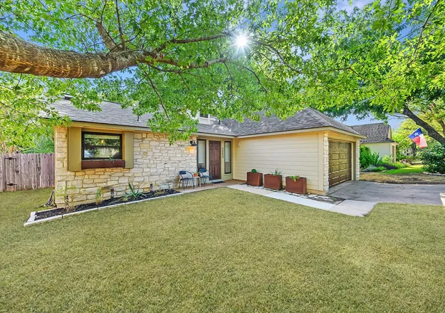 Photo 2 of Single family home for sale at 5005 Ganymede Dr, Austin, TX 78727 | MLS# 6297852 | Listing updated on 2026-10-08