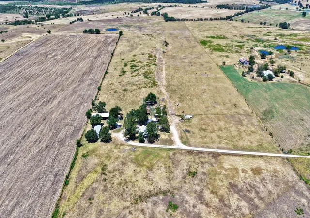 Photo 4 of House for sale at 201 926 Prairie, Thrall, TX 76578 | MLS# 3618221 | Listing updated on 2026-09-19