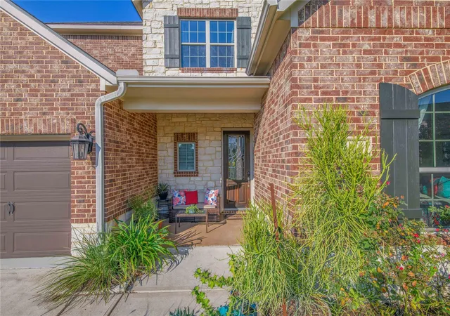 Photo 4 of Single family home for sale at 2614 Belliser Ct, College Station, TX 77845 | MLS# 6410343 | Listing updated on 2026-09-29