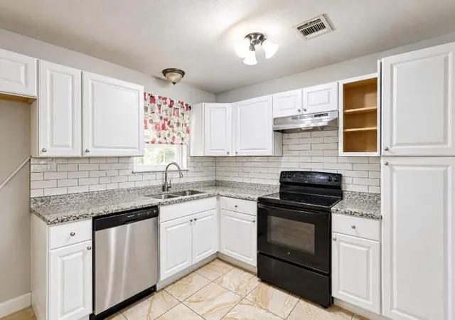 Photo 1 of Single family home for sale at 4709 Baton Rouge St, Houston, TX 77028 | MLS# 7098629 | Listing updated on 2026-10-08