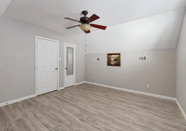 Photo 3 of Single family home for sale at 4709 Baton Rouge St, Houston, TX 77028 | MLS# 7098629 | Listing updated on 2026-10-08