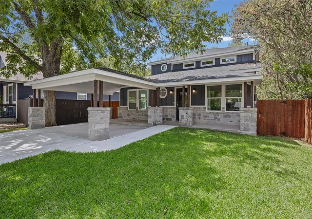 Photo 2 of Single family home for sale at 731 Neches St, Lockhart, TX 78644 | MLS# 1120743 | Listing updated on 2026-09-22