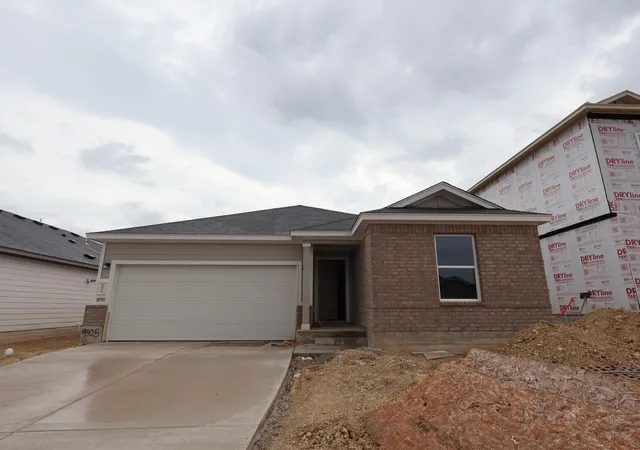 Photo 1 of Sale Pending at 9405 Corvallis Dr, Austin, TX 78747 | MLS# 4379523 | Listing updated on 2026-10-27