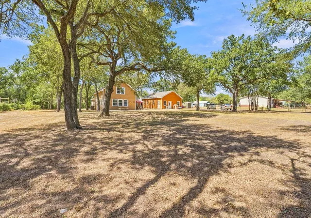 Single family home for sale at 172 Heritage Oaks Dr, Cedar Creek, TX 78612 | MLS# 8165779