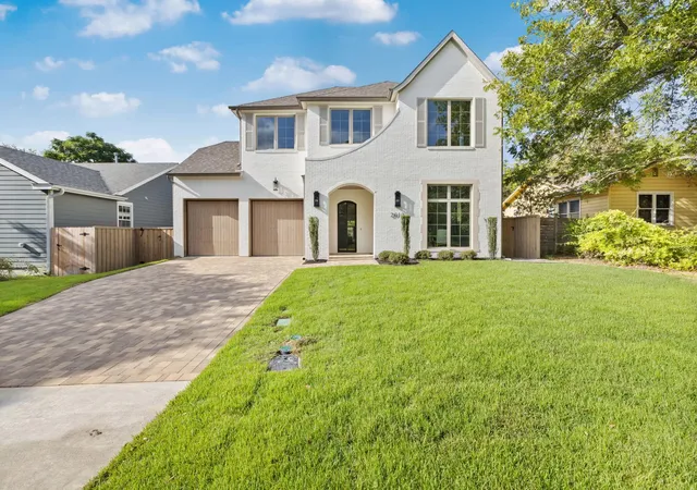 Photo 1 of Single family home for sale at 2613 Geraghty Ave, Austin, TX 78757 | MLS# 7904158 | Listing updated on 2026-09-17
