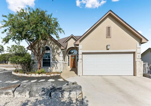 Photo 1 of Single family home for sale at 1 Rock Holw Cir, Wimberley, TX 78676 | MLS# 5808312 | Listing updated on 2026-10-02