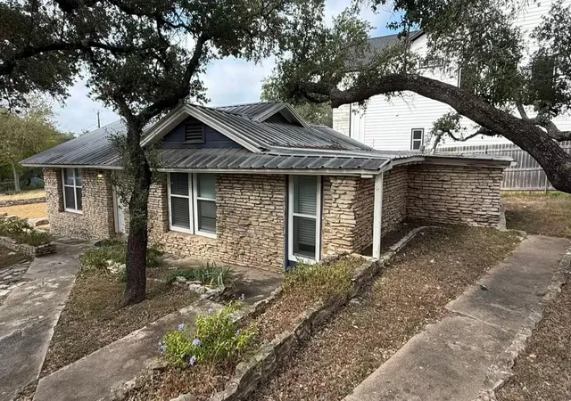 Photo 2 of Single family home for sale at 14802 Arrowhead Dr, Leander, TX 78641 | MLS# 1592700 | Listing updated on 2026-10-08