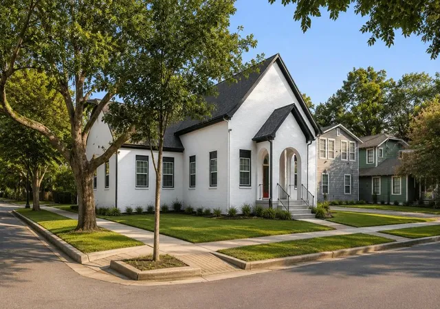 Photo 2 of Mansion for sale at 4115 Ave D #1, Austin, TX 78751 | MLS# 6465843 | Listing updated on 2026-10-15