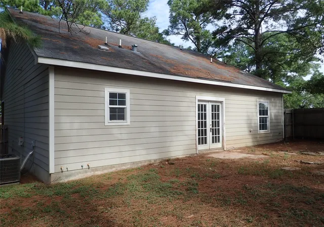 Photo 3 of Single family home for sale at 157 Tahitian Dr, Bastrop, TX 78602 | MLS# 5438160 | Listing updated on 2026-09-19
