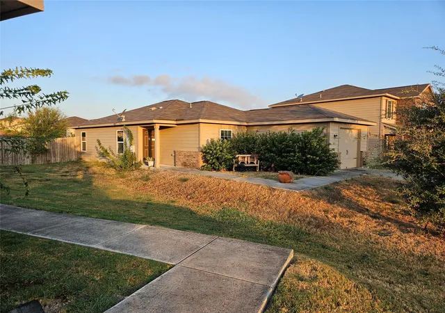 Photo 1 of Single family home for sale at 205 Millers Loop, Jarrell, TX 76537 | MLS# 5153221 | Listing updated on 2026-10-11