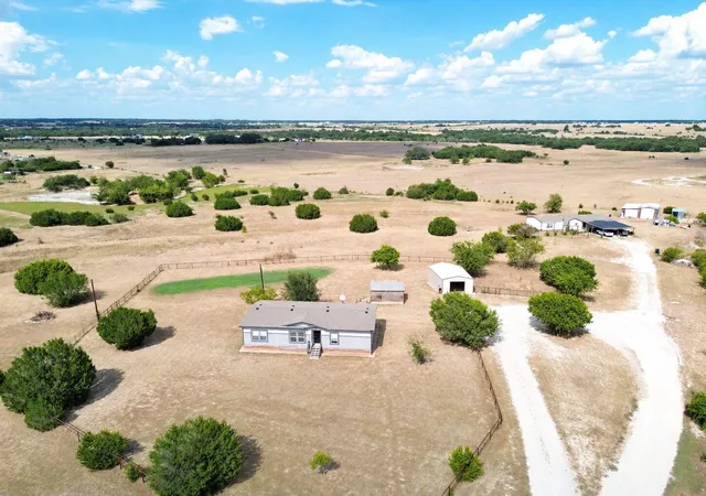 Photo 1 of Manufactured home for sale at 2000 County Rd 251, Florence, TX 76527 | MLS# 8023463 | Listing updated on 2026-10-07