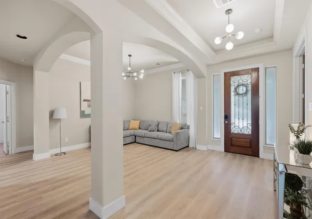 Photo 3 of Single family home for sale at 10113 Loxley Ln, Austin, TX 78717 | MLS# 7136074 | Listing updated on 2026-10-03