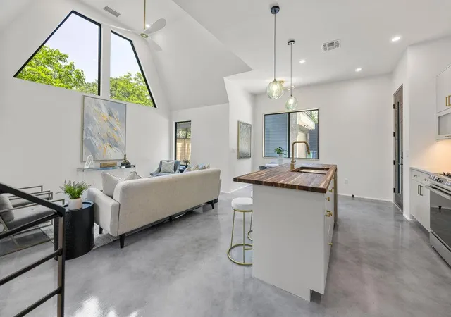 Photo 4 of Condo for sale at 4506 Clawson Rd #2, Austin, TX 78745 | MLS# 5099136 | Listing updated on 2026-10-25