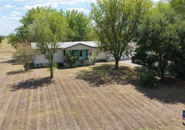 Photo 2 of Manufactured home for sale at 195 City View Dr, Maxwell, TX 78656 | MLS# 9265055 | Listing updated on 2026-10-01