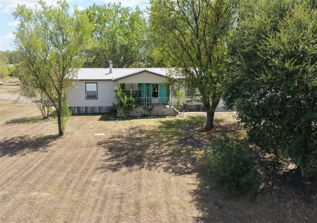 Photo 3 of Manufactured home for sale at 195 City View Dr, Maxwell, TX 78656 | MLS# 9265055 | Listing updated on 2026-10-01