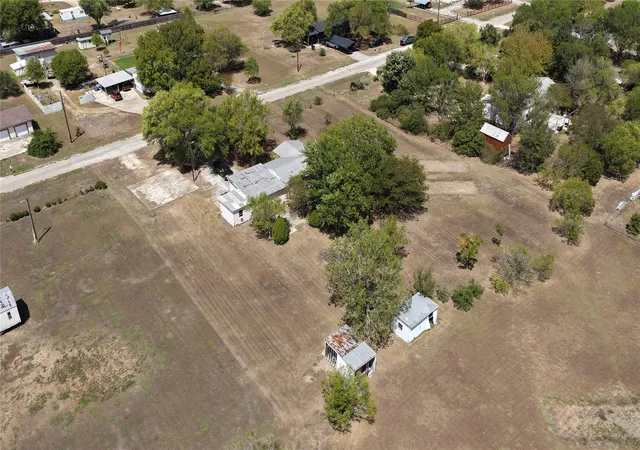 Photo 3 of Manufactured home for sale at 195 City View Dr, Maxwell, TX 78656 | MLS# 9265055 | Listing updated on 2026-10-01