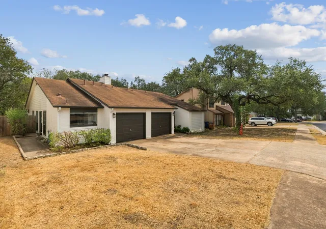 Photo 1 of Multi family home for sale at 5012 Cana Cv, Austin, TX 78749 | MLS# 2352976 | Listing updated on 2026-09-19