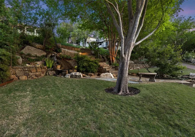 Photo 3 of Single family home for sale at 111 Sailfish St, Lakeway, TX 78734 | MLS# 7508696 | Listing updated on 2026-10-26