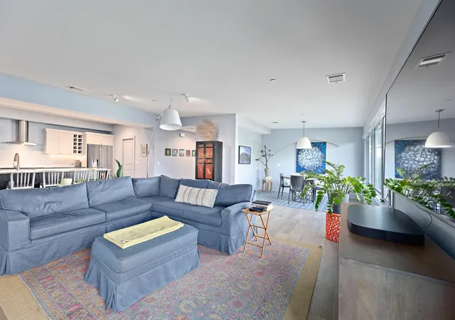 Photo 2 of Condo for sale at 3200 Grandview St #11, Austin, TX 78705 | MLS# 7155249 | Listing updated on 2026-10-07