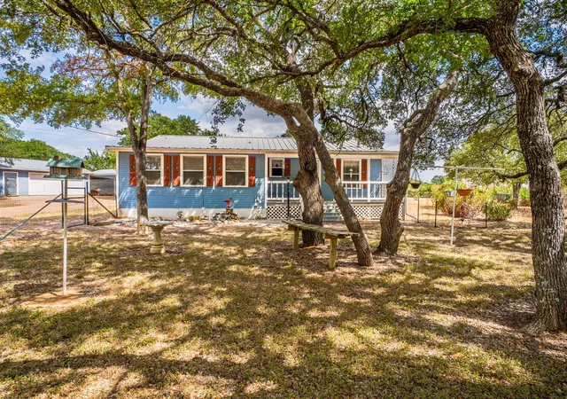 Photo 2 of Single family home for sale at 950 Hi Line Dr, Buchanan Dam, TX 78609 | MLS# 9760068 | Listing updated on 2026-10-27