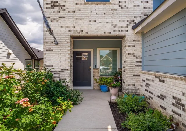 Photo 3 of Single family home for sale at 181 Standing Rock Ln, Marble Falls, TX 78654 | MLS# 4582786 | Listing updated on 2026-09-18