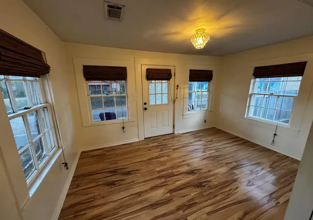 Photo 4 of Single family home for sale at 407 Richardson St, Nacogdoches, TX 75961 | MLS# 4017095 | Listing updated on 2026-09-30